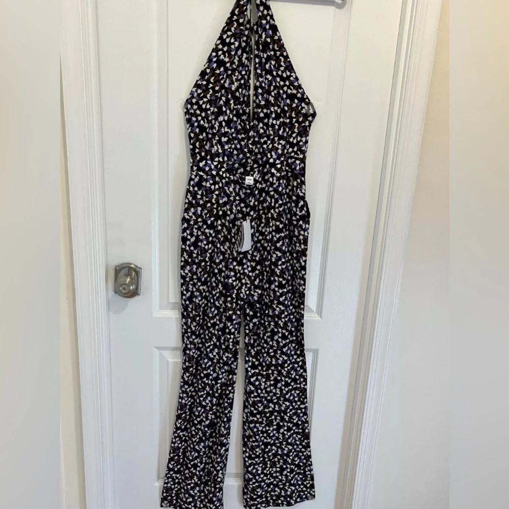 DIANE VON FURSTENBERG SILK JUMPSUIT         New Condition